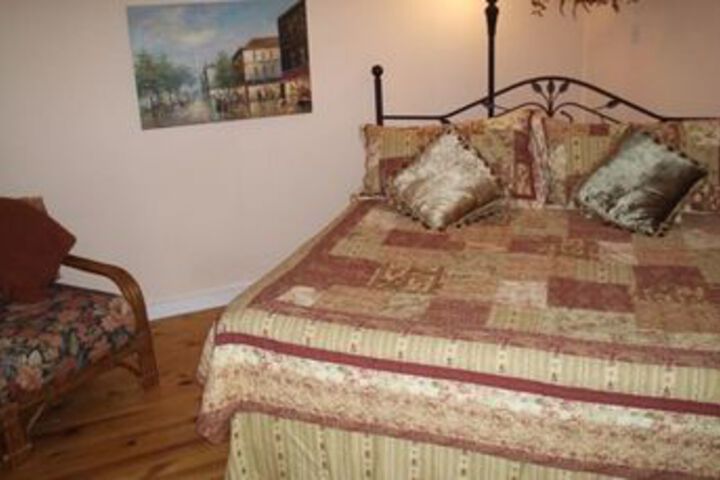Jeni Js Gifts and Guest Houses