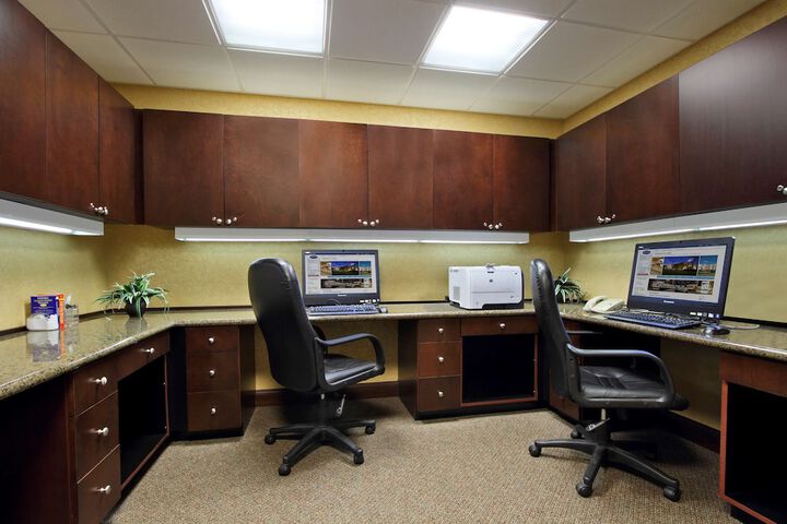 Business Center 31 of 31