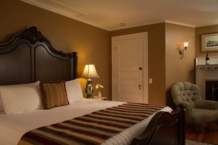 Room 34 of 38