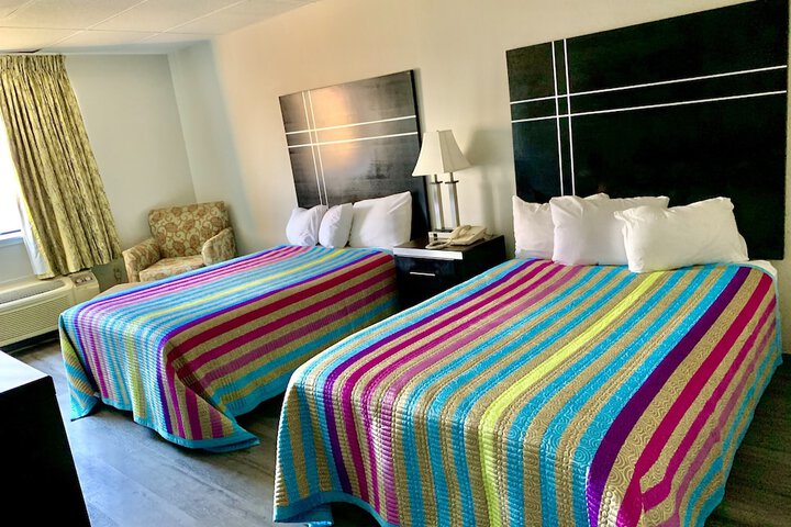 Room 27 of 33