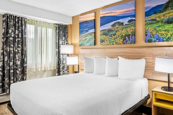 Days Inn by Wyndham Helena