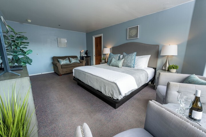 Room 135 of 176