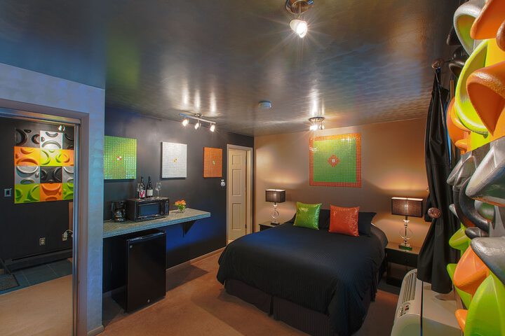 Room 55 of 168