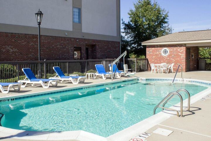 Pool 7 of 70