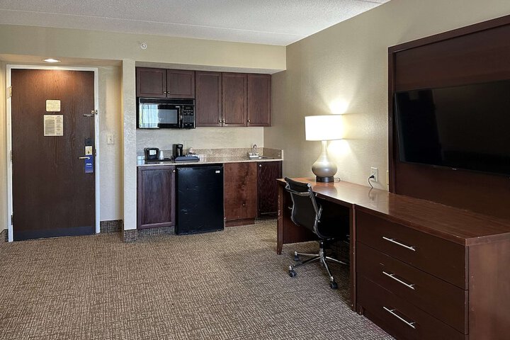 Room 21 of 35