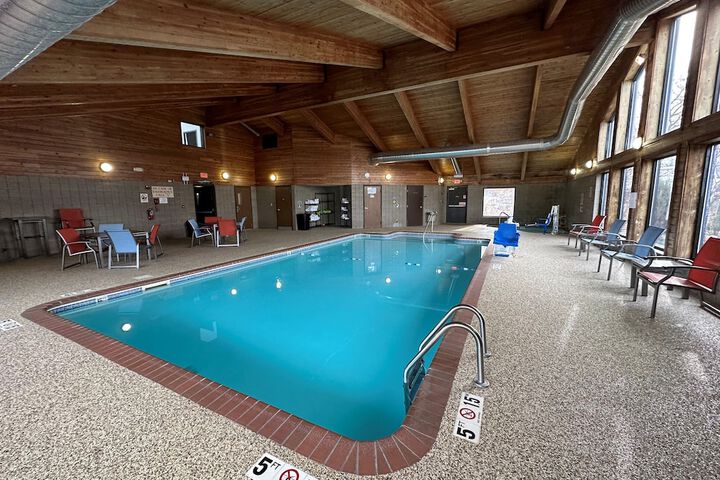 AmericInn by Wyndham Menominee
