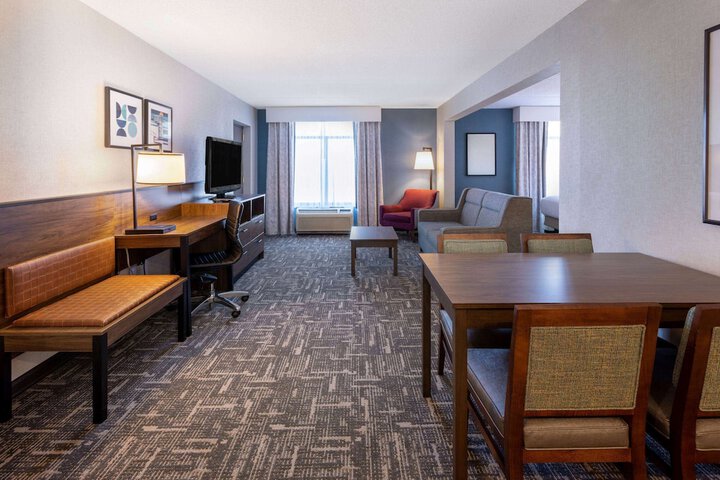 Room 10 of 30