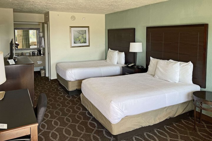 Quality Inn Clinton North