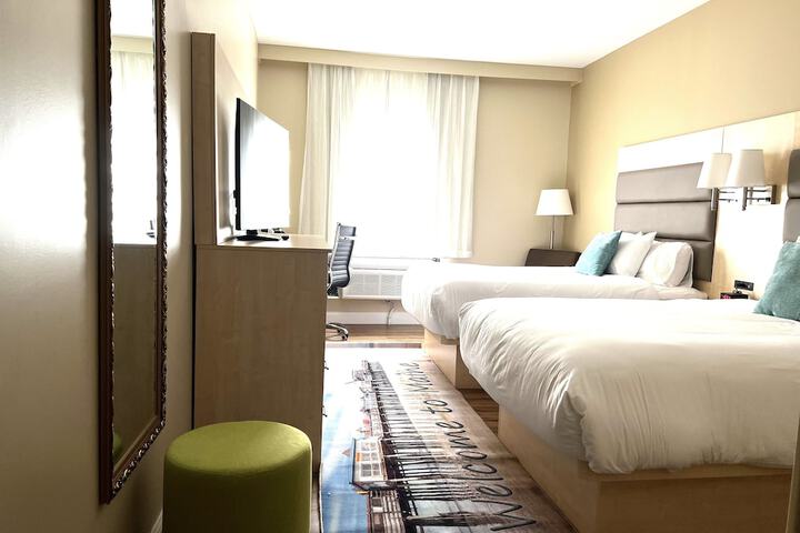 Room 28 of 40