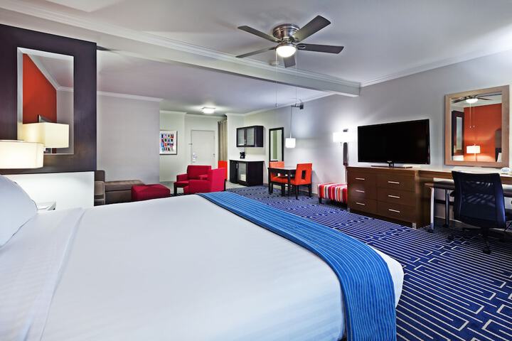 Room 32 of 57