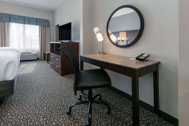 Room 20 of 65
