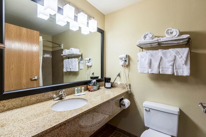 Room 8 of 25