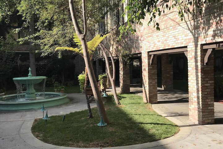 Hotel Exterior 92 of 93