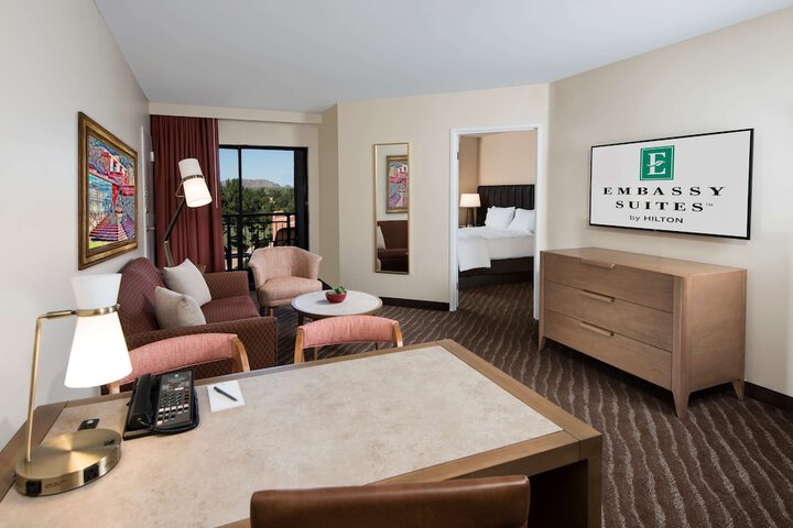 Room 33 of 79