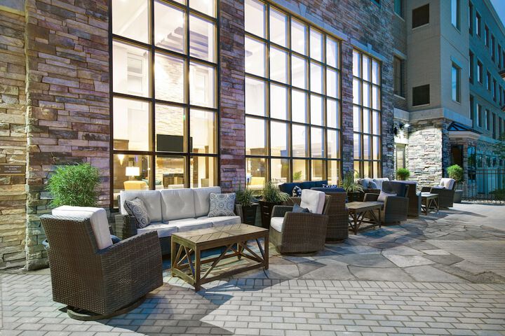 Staybridge Suites Sterling Heights - Detroit by IHG