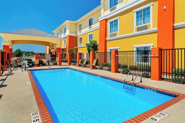 Best Western Plus Magee Inn & Suites