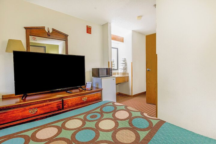 Room 48 of 61
