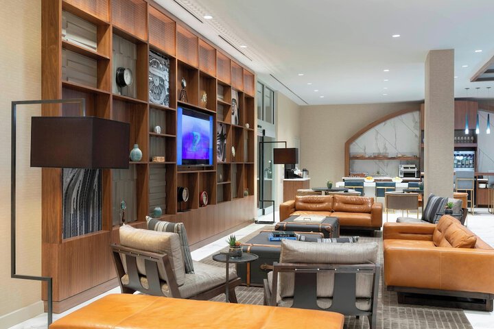 Lounge 61 of 73