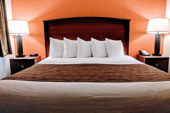 Room 11 of 44