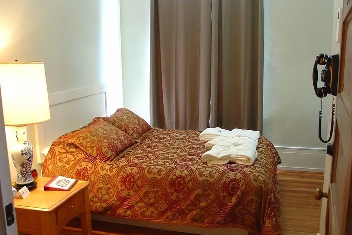 Room 44 of 68