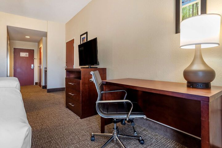 Room 18 of 28