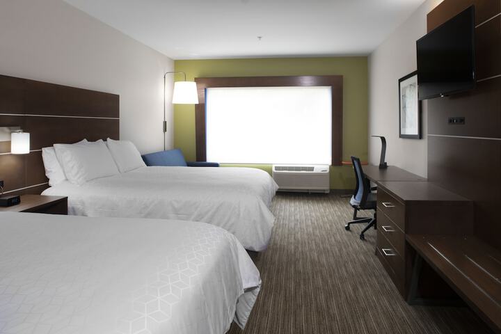 Room 12 of 26
