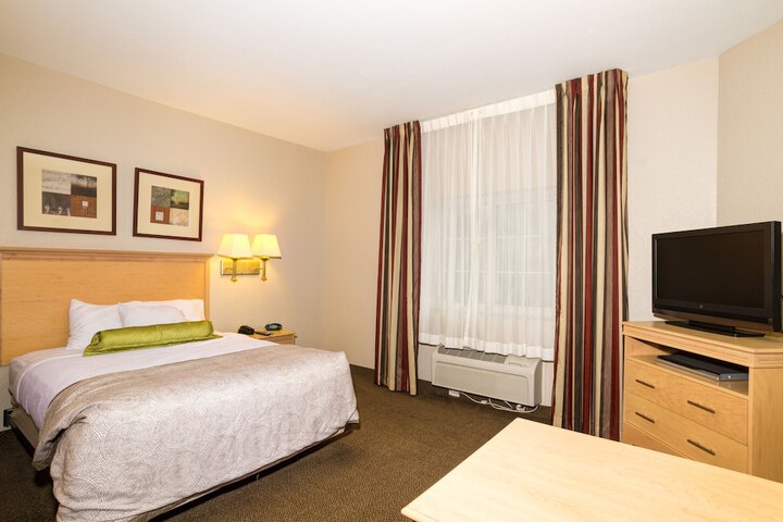 Room 33 of 42