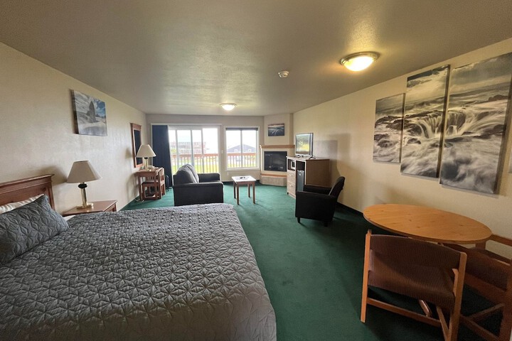 Room 105 of 233