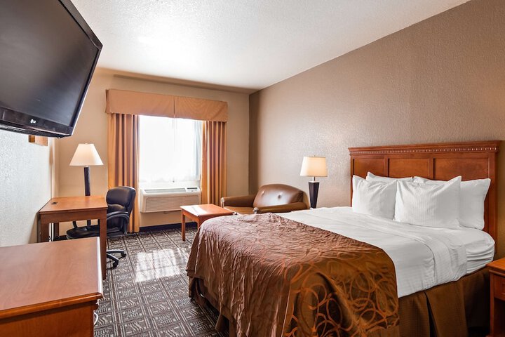 Room 13 of 26