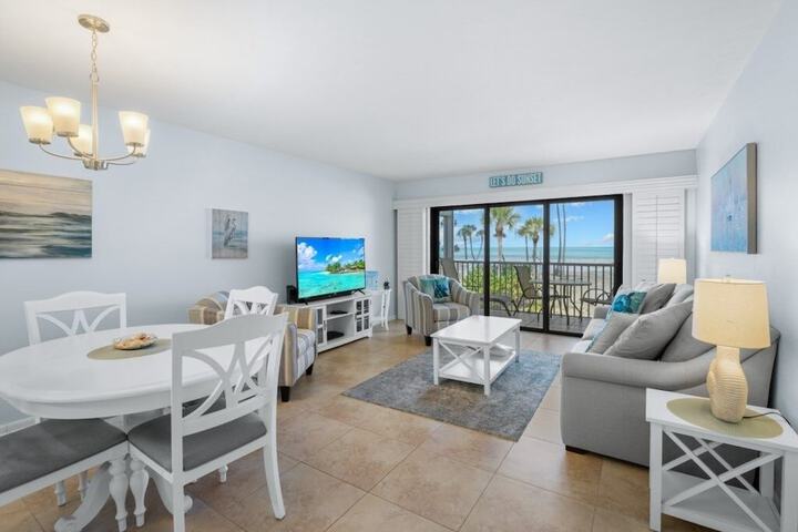 South Seas Beach Villa 2412 1 Bedroom Condo by RedAwning