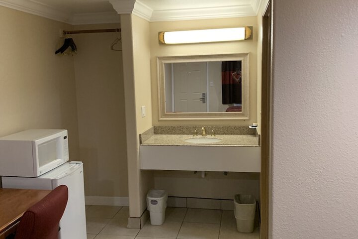 Room 56 of 107