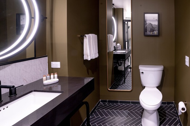 Hotel Indigo Columbus at Riverfront Place by IHG