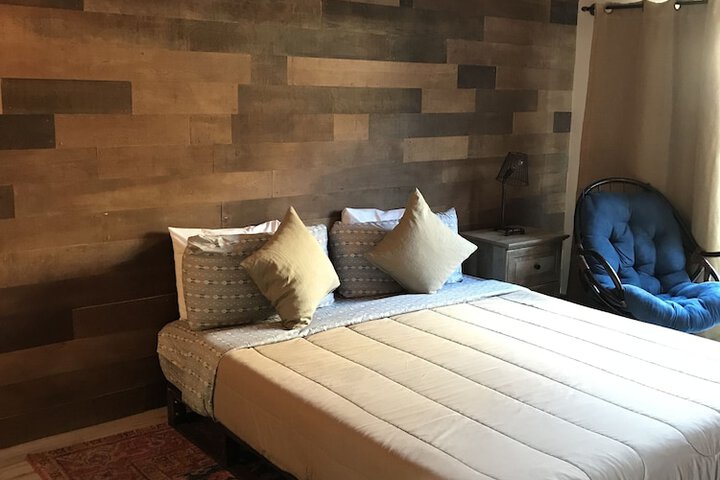 Room 33 of 50