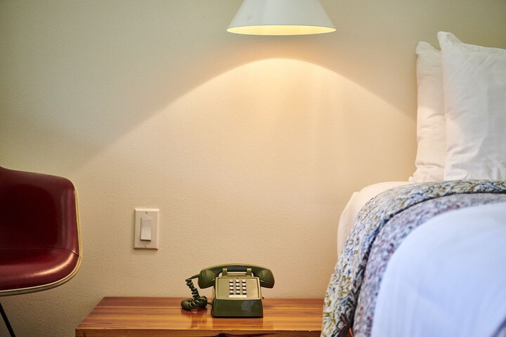 Room 10 of 34