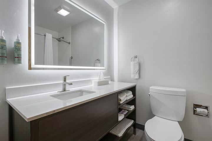 Best Western Indian Oak