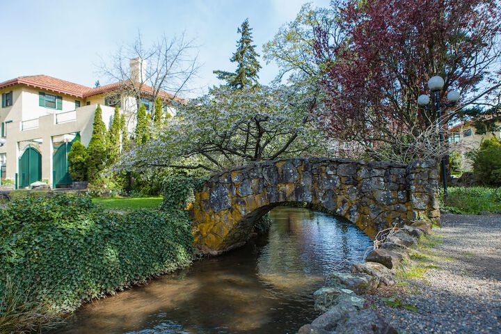 Columbia Gorge Hotel and Spa