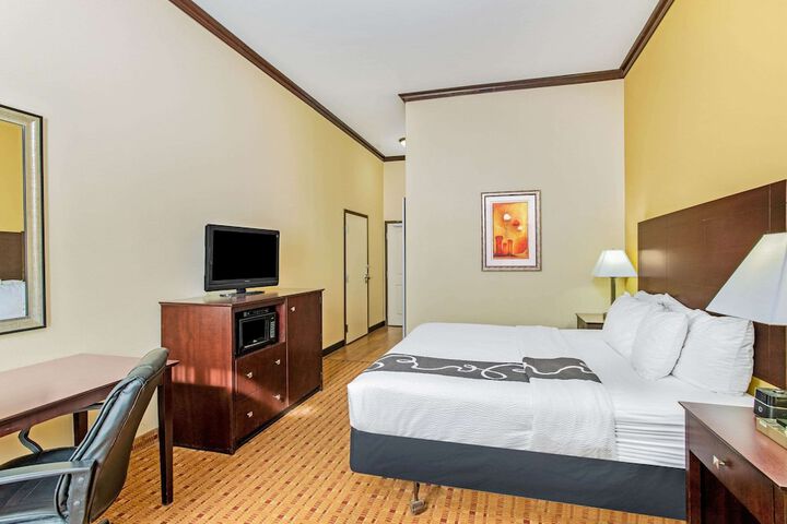 Room 13 of 30
