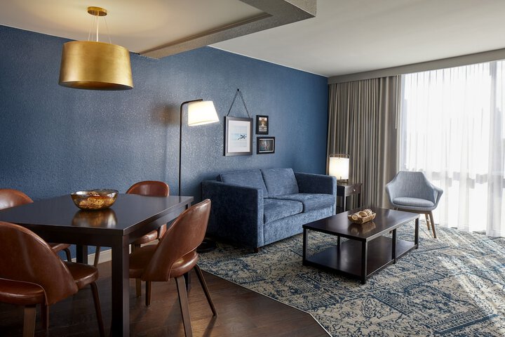 Room 16 of 46