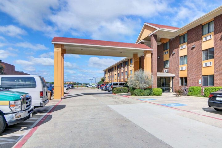 Hotel 6 of 61