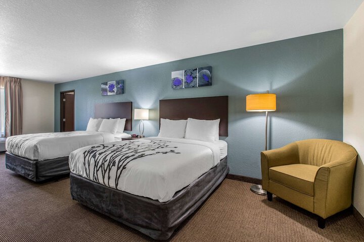 Room 27 of 52