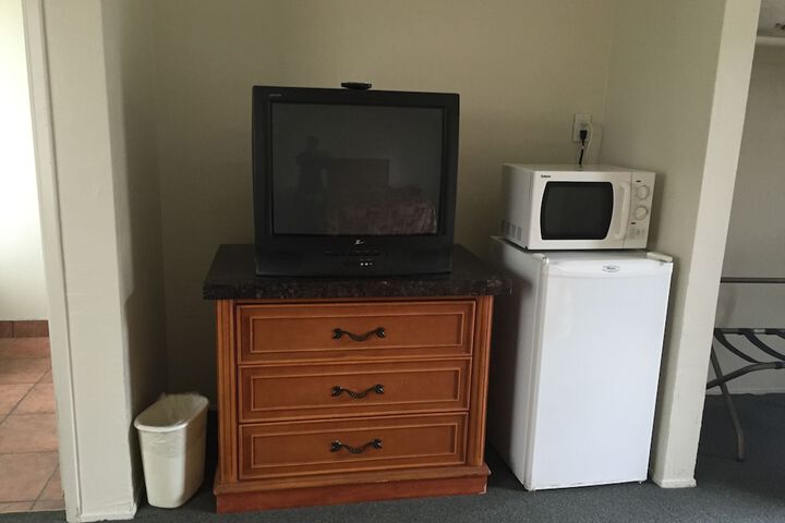 Room 14 of 19