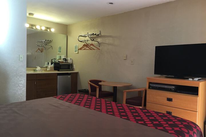 Room 67 of 100