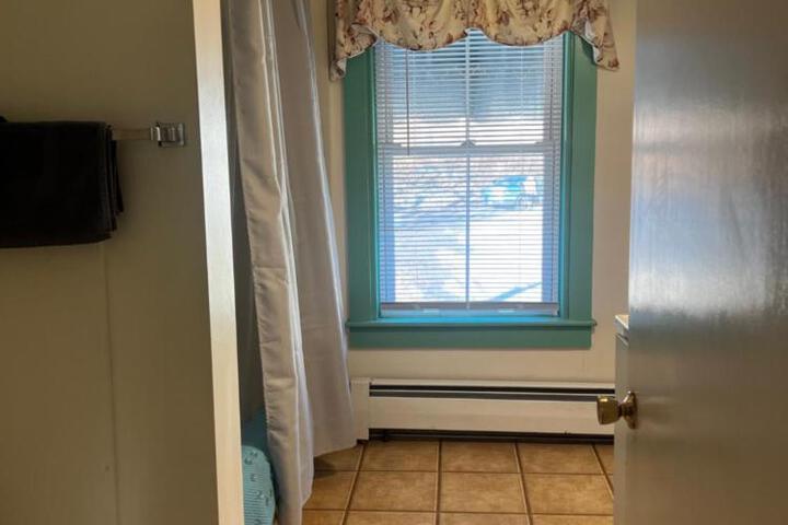 Claddagh Motel & Suites