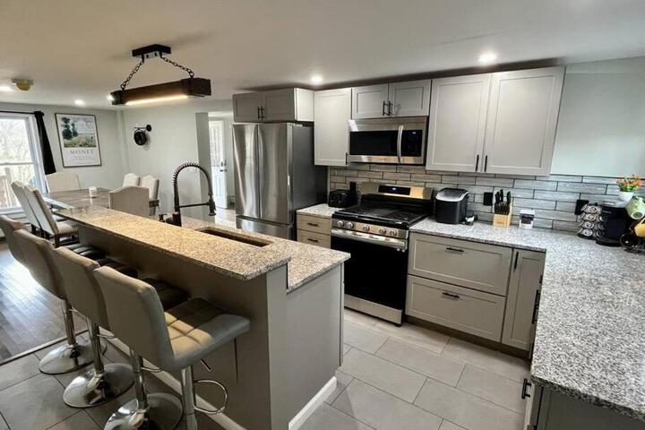 5 Bed 3 bath Apt Near Jiminy Peak Berkshires