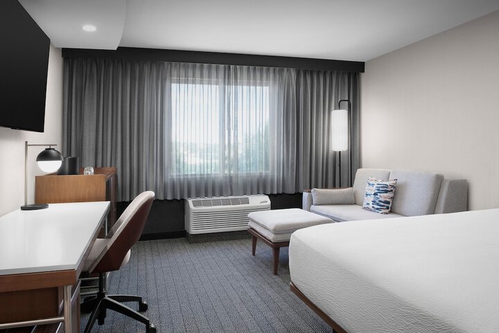 Room 26 of 50