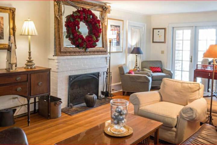Snug Cottage