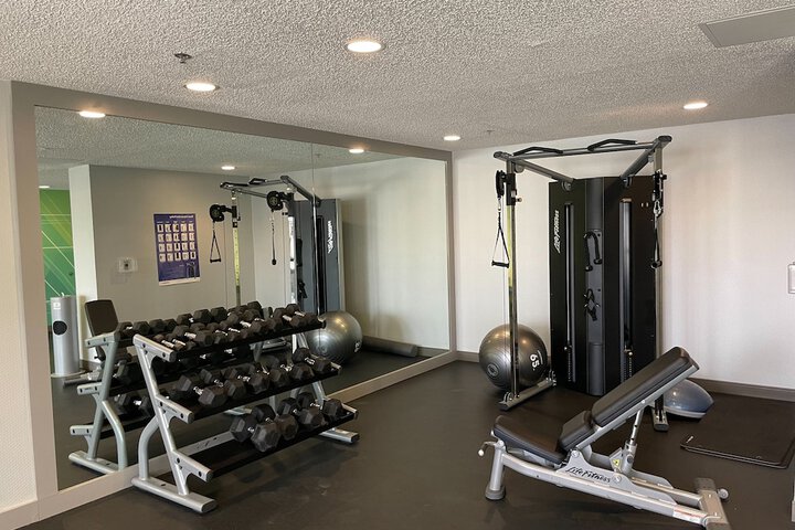 Holiday Inn Newark International Airport by IHG