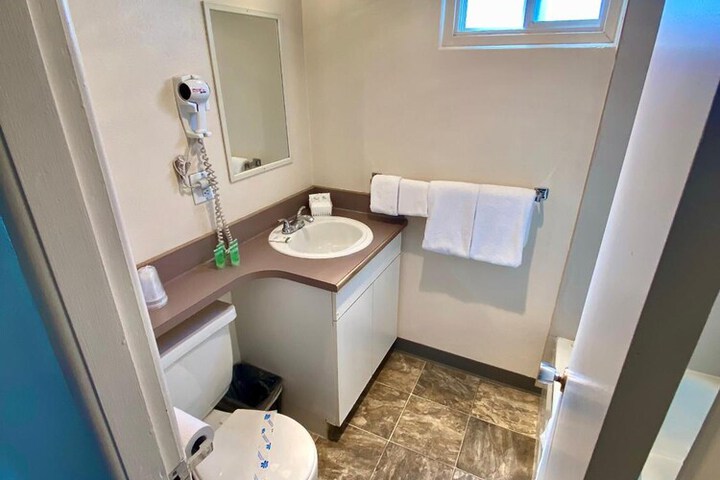 Room 20 of 28