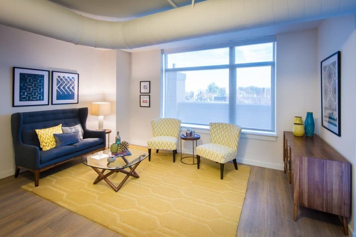 Room 18 of 28