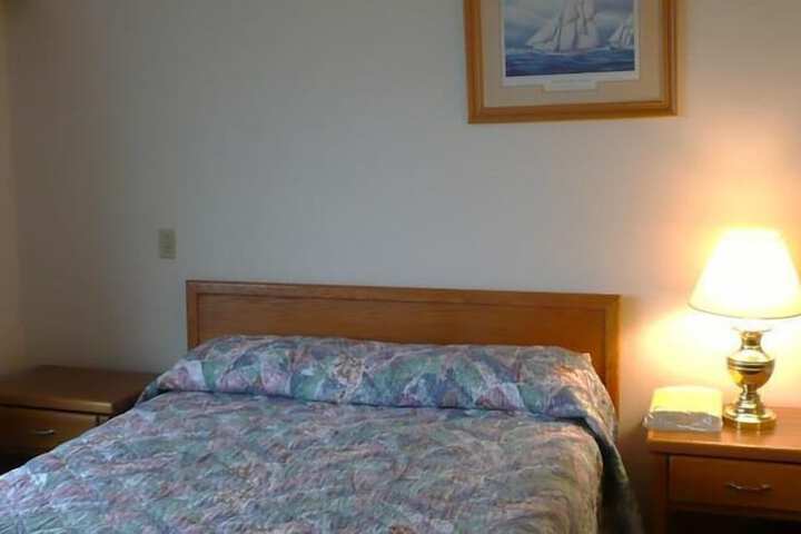 Room 37 of 77